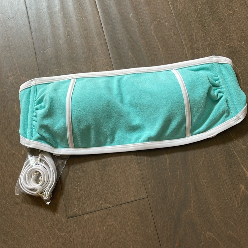 New Women Swim Top Size M - Picture 1 of 6